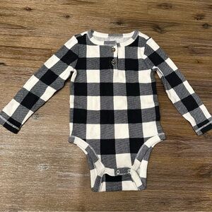 4/20$ Old Navy Black and White Plaid Henley Bodysuit size 12-18 months